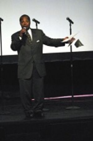 Billy Mitchell introduces the cast Photo