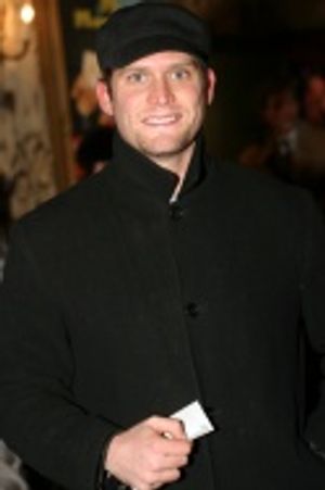 Steven Pasquale Photo