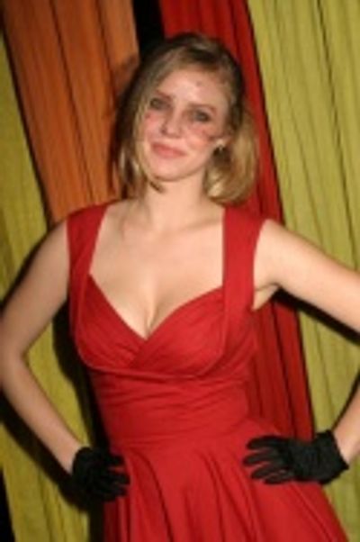 Kelli Garner Photo