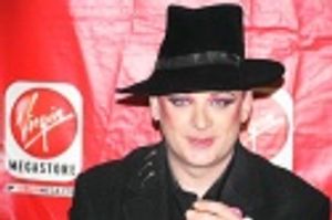 ...and smiling for the BroadwayWorld camera Photo