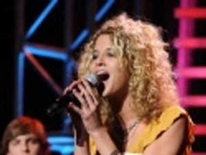 Katelyn Epperly Photo