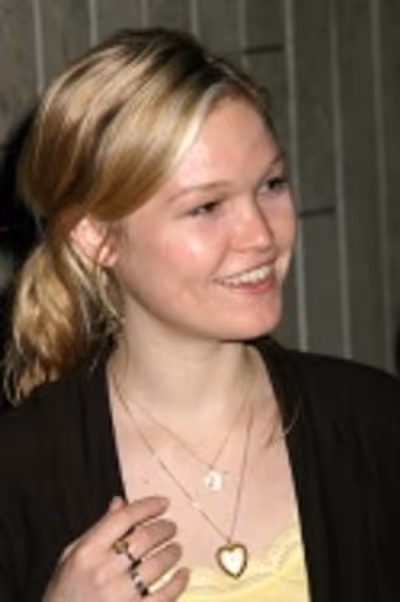 Julia Stiles Photo