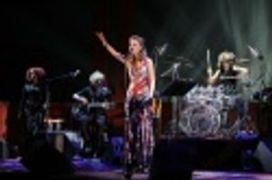 Sandra Bernhard Photo