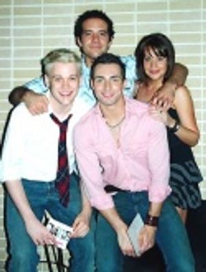 The cast and Scott pose for the BroadwayWorld cameras...
 Photo