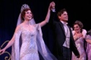 Sutton Foster and Troy Britton Johnson Photo