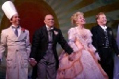 Garth Kravitz, Eddie Korbich, Georgia Engel, and Edward Hibbert Photo