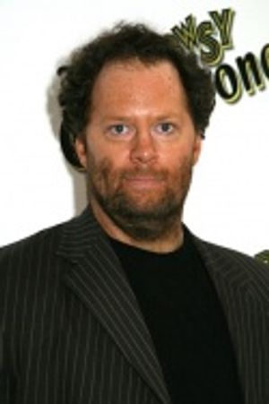 Shuler Hensley Photo