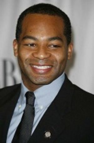 Brandon Victor Dixon Photo