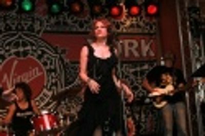 Sandra Bernhard Photo