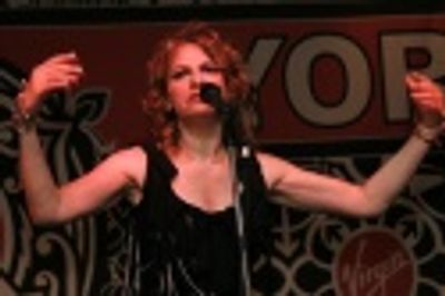 Sandra Bernhard Photo