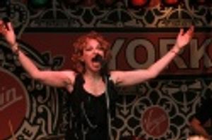 Sandra Bernhard Photo