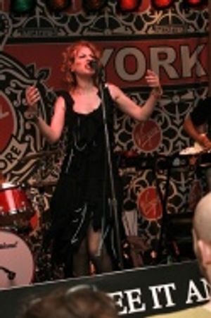 Sandra Bernhard Photo