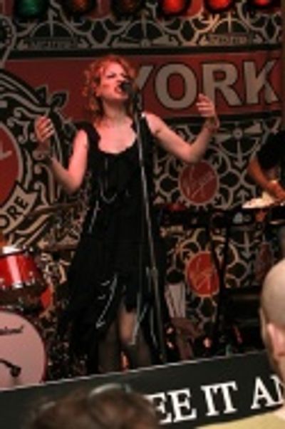 Sandra Bernhard Photo