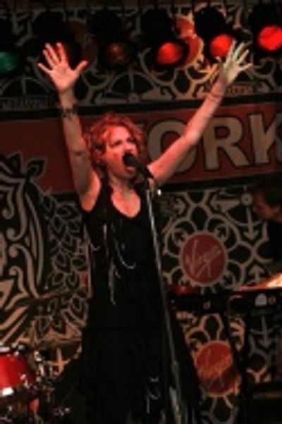 Sandra Bernhard Photo