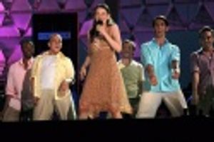 Sutton Foster and boys Photo