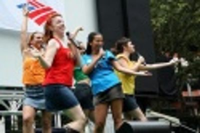 Julie Dingman-Evans, Casey Clark, Erica Schroeder, Marie-France Arcilla and Erin Cros Photo