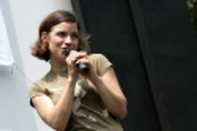 Jenn Gambatese Photo