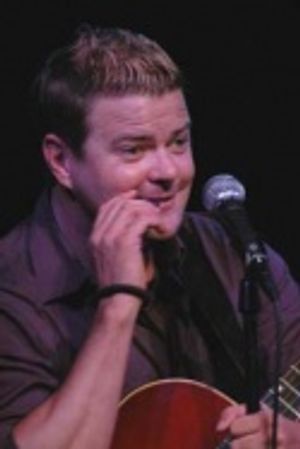 Clark Thorell sings from Lone Star Love Photo