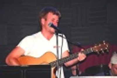Dave Madden of the Bare Band performed his self-penned "Birmingham" Photo