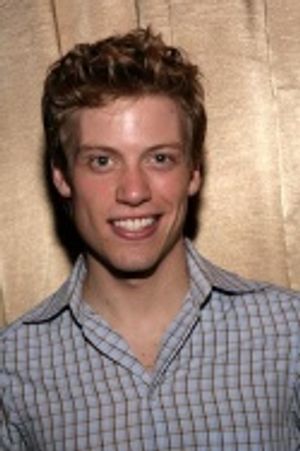 Barrett Foa Photo