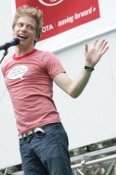 Barrett Foa Photo