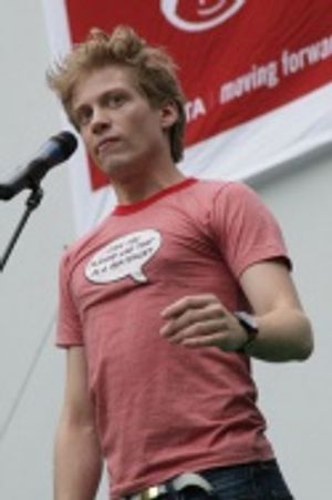 Barrett Foa Photo