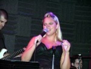Lindsay Scott wails like Alanis Photo