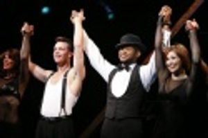 Usher and Chicago cast members Photo