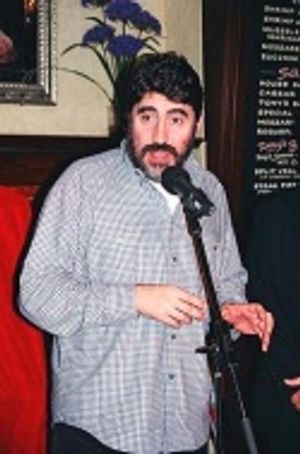 Alfred Molina addresses the crowd Photo