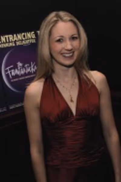 Sara Jean Ford Photo