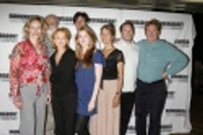 Laila Robins, Philip Bosco, Swoosie Kurtz, Gareth Saxe, Lily Rabe, Jenny Sterlin, Bil Photo