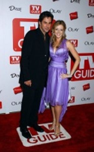 Jonathan Silverman and Jennifer Finnegan Photo