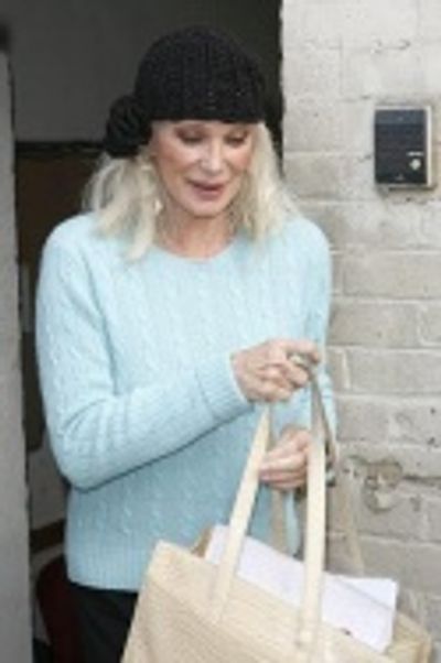 Linda Evans Photo