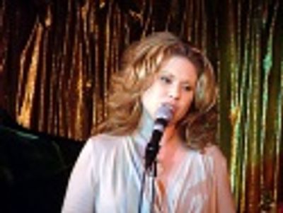 
Lori sings a soulful number Photo