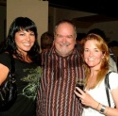 Sara Ramirez, Beehive producer Ronn Goswick and Lea Thompson Photo