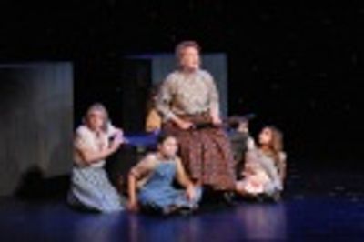 Beth Fowler and kids--"Waiting for the Night of the Hunter" Photo