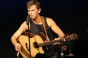 Daniel Reichard Photo