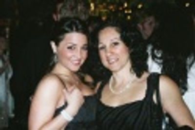 Alisan Porter with her mom Laura Porter (original cast member Bebe) Photo