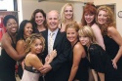 The girls with Joe Benincasa Photo