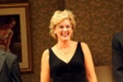 Michele Pawk Photo
