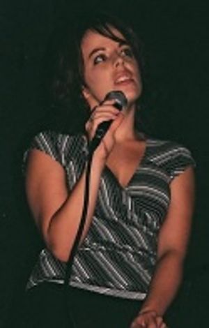 Leslie Kritzer opened the show with "Play the Music for Me" and later sang "Tell Me o Photo