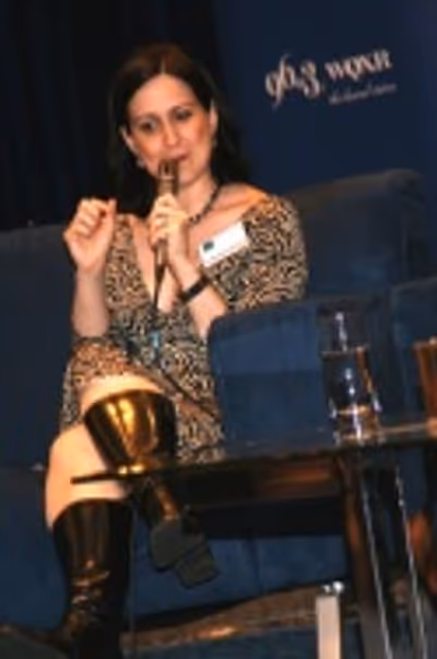 Stephanie D'Abruzzo Photo