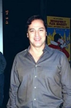 Tom Hewitt of Dracula, The Musical Photo