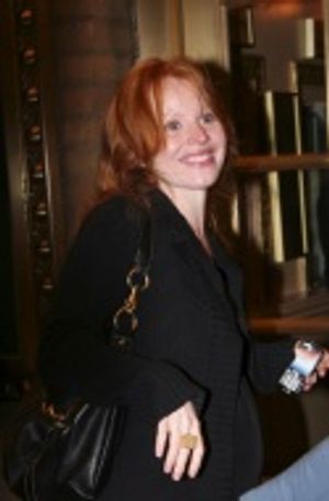 Lauren Ambrose Photo