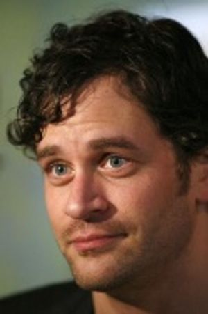 Tom Everett Scott Photo