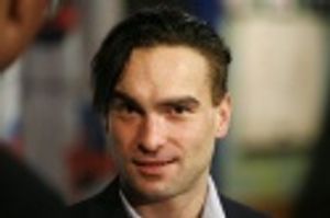 Johnny Galecki Photo