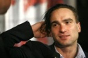 Johnny Galecki Photo