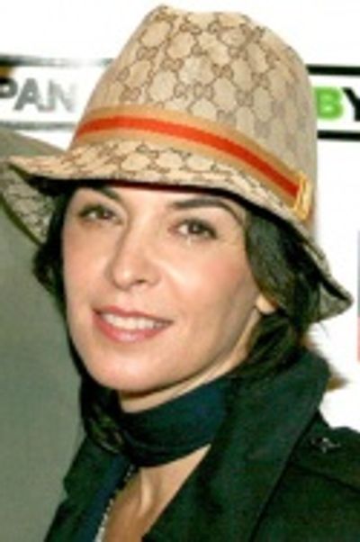 Annabella Sciorra Photo