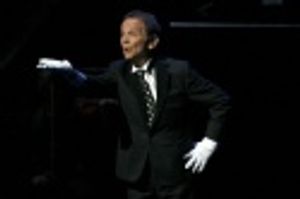 Joel Grey Photo
