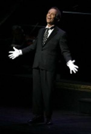 Joel Grey Photo